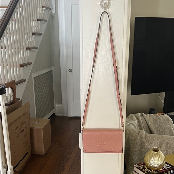 NWT Pink Pebble leather Tory Burch Crossbody Bag